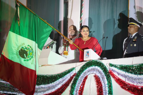 PORTOMORELENSES GRITAN CON FERVOR “VIVA MÉXICO” EN CEREMONIA ENCABEZADA POR BLANCA MERARI