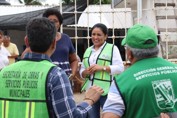 Continúa la renovación del alumbrado público de Puerto Morelos