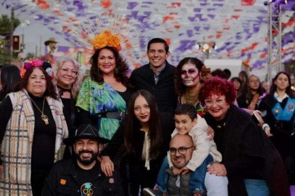 Celebra Román Cota actividades del Día de Muertos en Tecate