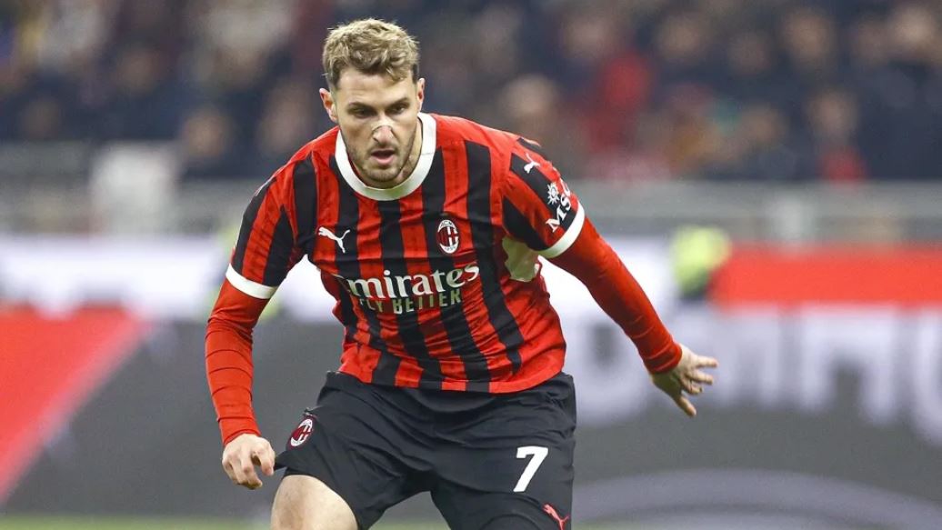Santiago Gimenez, el goleador mexicano que busca más récords en Europa
