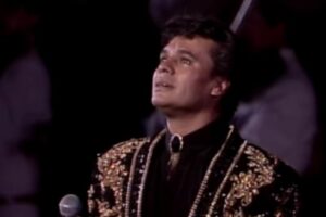 ‘Amor eterno’ de Juan Gabriel: Su profundo significado y por qué se dedica el Día de las madres