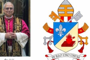 El Vaticano publica el escudo y el lema del papa León XIV
