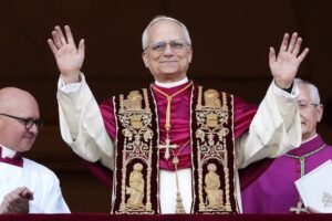 Claudia Sheinbaum invita al papa León XIV a visitar México