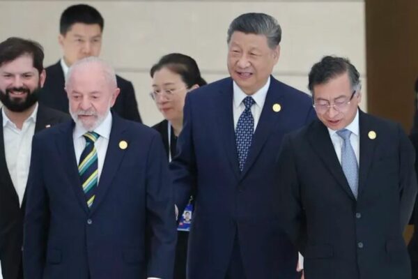 Xi Jinping pide estrechar relaciones en América Latina y el Caribe