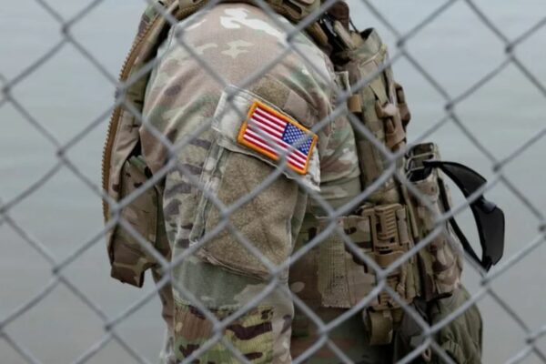 Ejército de Estados Unidos mostrará genero biológico en expediente de soldados transexuales