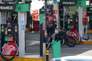 Pemex prepara recortes en plazas de confianza, buscan ahorro de más de 10 mil mdp