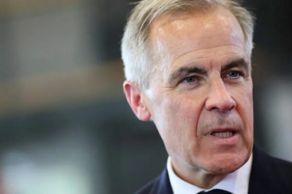 Canadá analiza riesgos de sobredependencia económica y de defensa de Estados Unidos, dice Carney