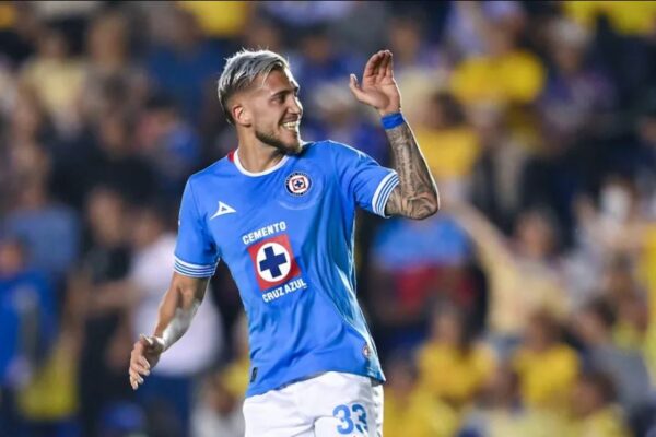 Gonzalo Piovi asegura que Cruz Azul no se distrae con temas extra cancha ante la final de Concachampions