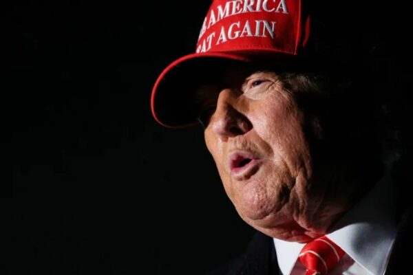 Juez frena intento de Donald Trump por invalidar permisos a 5 mil venezolanos en Estados Unidos