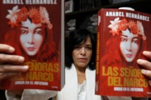Multa millonaria contra la editorial de Anabel Hernández por el uso indebido de imagen en ‘Las señoras del narco’