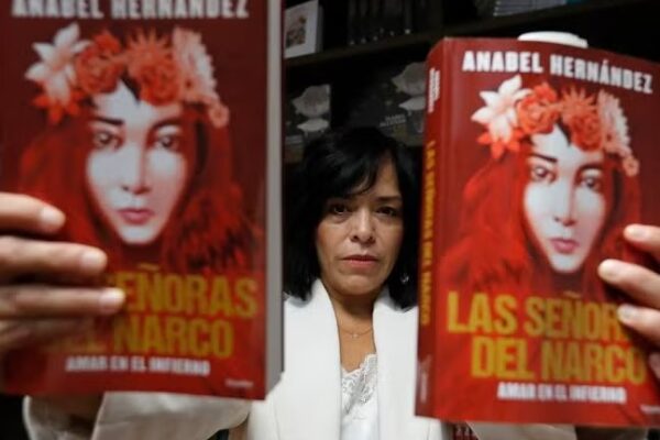 Multa millonaria contra la editorial de Anabel Hernández por el uso indebido de imagen en ‘Las señoras del narco’