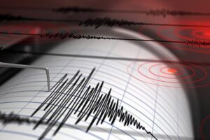 Reportan terremoto en el sur de Italia; causa derrumbe parcial de un muro en Pompeya