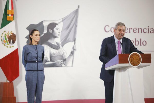 “No deben firmar nada”: Secretaría de Relaciones Exteriores emite recomendaciones a mexicanos en Estados Unidos tras redadas contra migrantes en Los Ángeles