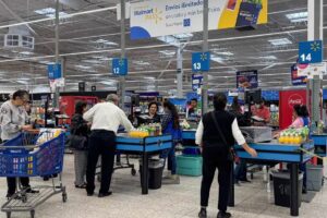 Ley Silla permitirá sentarse a 391 mil trabajadores de Puebla