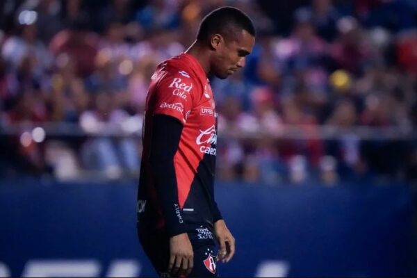 La incertidumbre con Mauro Manotas