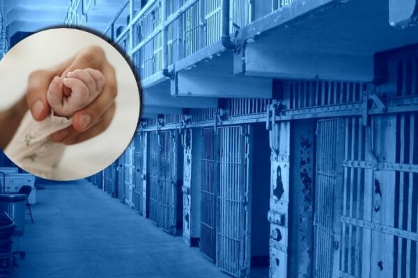 Madre atropella a su bebé de 18 meses y causa daños irreversibles; fiscalía pide evitar condena