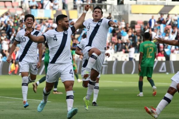 ‘Flaco’ Tena y Guatemala clasifican a los cuartos de final de la Copa Oro por segunda vez consecutiva
