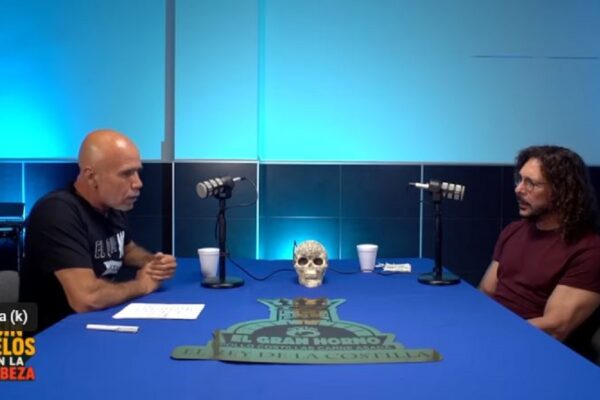 ‘Guerra de chistes’ fue un programa que “cambió la comedia” en la televisión mexicana, afirma Oscar Burgos