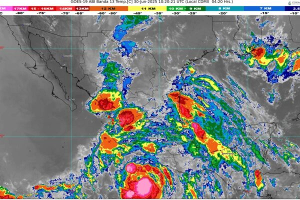 Pronostican que Flossie se intensifique a huracán de categoría 1