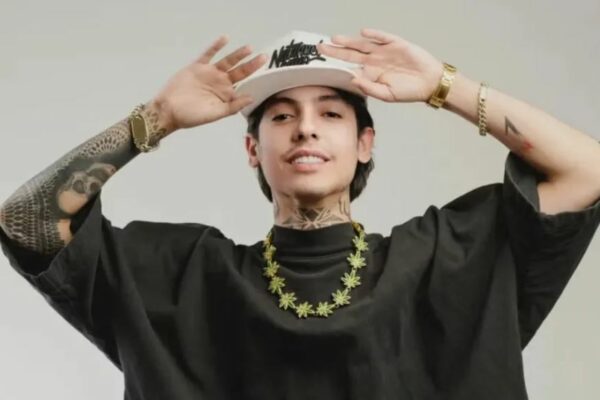 Natanael Cano lanza su nuevo álbum de trap y reguetón