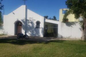 Entraron rezando y salieron robando