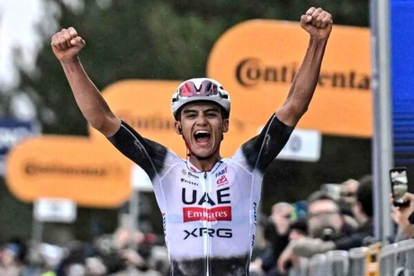 Isaac del Toro repite en lo alto del podio del Tour de Austria 2025