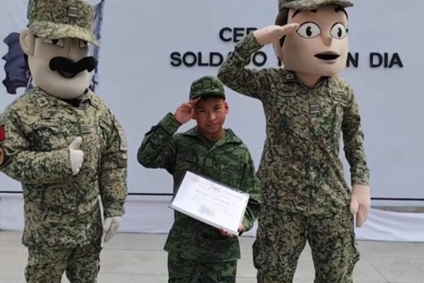 Samuel cumple sueño de ser soldado por un día en Michoacán