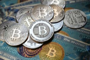 DEA confisca 10 millones de dólares en criptomonedas al Cártel de Sinaloa; autoridades atribuyen el golpe a nuevas tecnologías