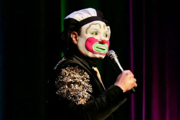 Brincos Dieras no quiso cobrar más en una gira tras volverse famoso, recuerda comediante