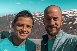 Culpan al coach de vida, Diego Dreyfus de la caída de ‘Chicharito’