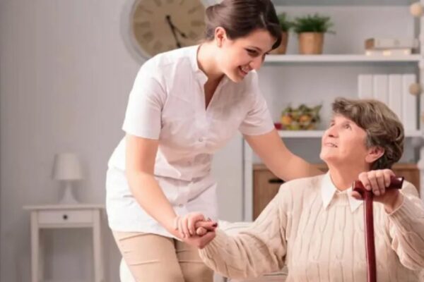 Trabajo de cuidados sin paga, realidad de miles de mujeres