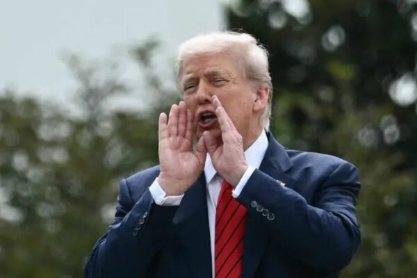 Donald Trump bromea sobre instalar “misiles nucleares” sobre la Casa Blanca