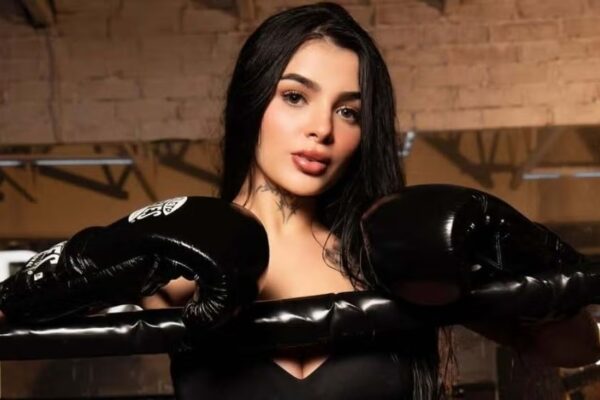 Karely Ruiz se alista para subir al ring