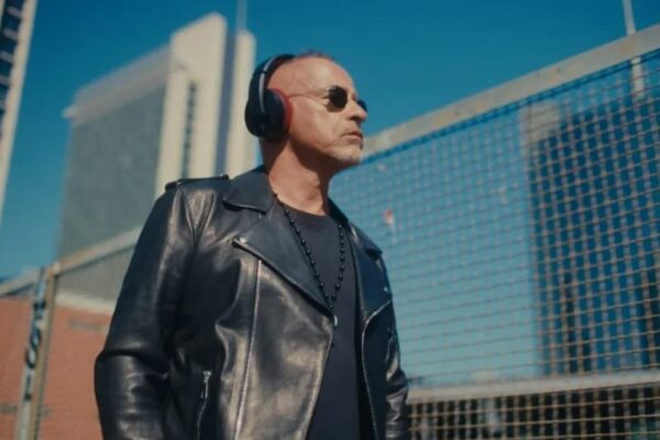 Eros Ramazzotti comparte “Mi día preferido”, el nuevo sencillo que presentará en México como parte de su gira