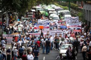 Transportistas cancelan megabloqueo en CdMx tras acuerdo con autoridades