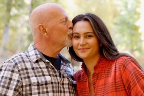 Esposa de Bruce Willis responde a quienes la critican por ya no vivir con el actor