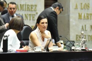 Aceptan diputados de Morena que Kenia López presida la Mesa Directiva