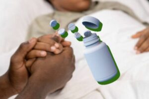 Un niño pierde la vida y otro es hospitalizado tras consumir medicamento vencido