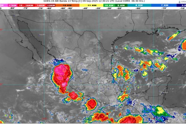 Lluvias intensas en Oaxaca y Chiapas por onda tropical 31