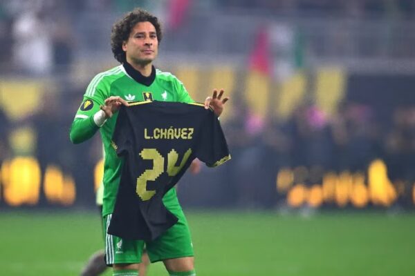 ¡Oficial! Guillermo Ochoa se coloca en equipo europeo