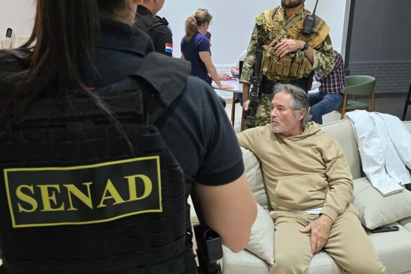 Rechaza “El Abuelo” extradición exprés; seguirá preso en Paraguay