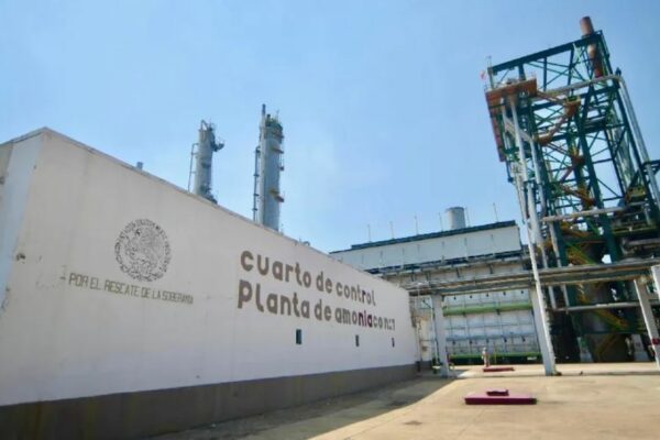 Pemex dará acompañamiento a los cinco trabajadores lesionados en complejo Cosoleacaque