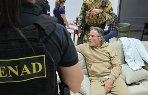 Despilfarro de esposa llevó a la caída de Bermúdez Requena