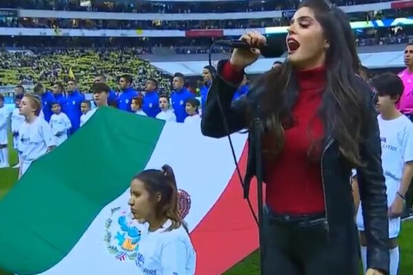 ¡Cárcel para quien cante mal el Himno Nacional! Proponen pena de varios años