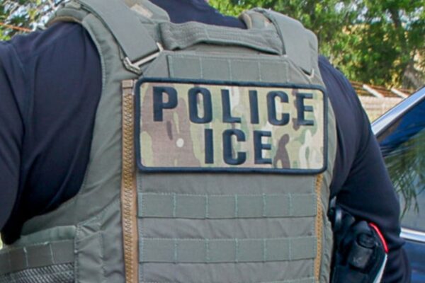 EE.UU. denuncia que cárteles ofrecen 10 mil dólares por ultimar a agentes de ICE