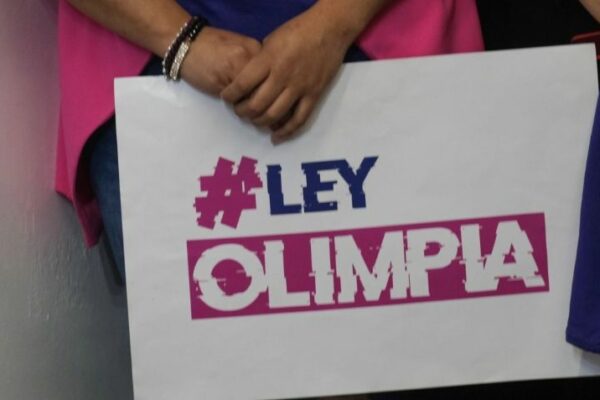 Mujer extorsiona a hombre con fotos íntimas para no pagar la renta y ahora podría ser enviada a prisión
