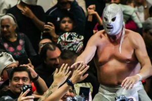 A 43 años del debut del Hijo del Santo: Con la máscara encendida y 25 países conquistados