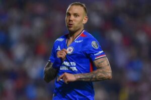 Rodolfo Rotondi renueva su contrato con Cruz Azul con ‘estatosférica’ cláusula de rescisión
