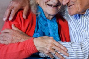 Pensionados IMSS e ISSSTE podrán cobrar más de 17 mil pesos en noviembre