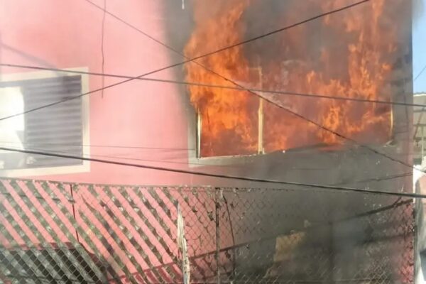 Veladoras en ofrendas desatan incendios